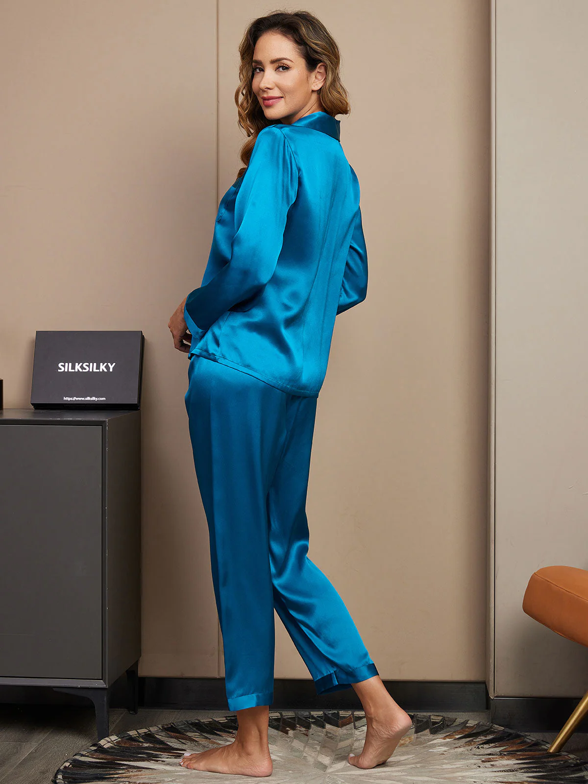 Women's Pure Silk Long Sleeve Pyjamas Set - Image 59