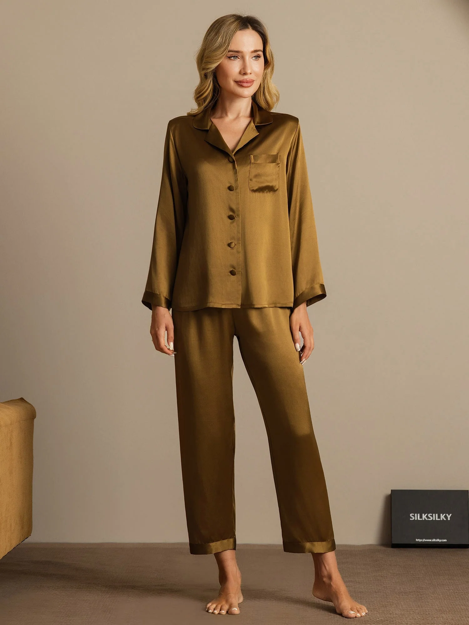 Women's Pure Silk Long Sleeve Pyjamas Set - Image 63