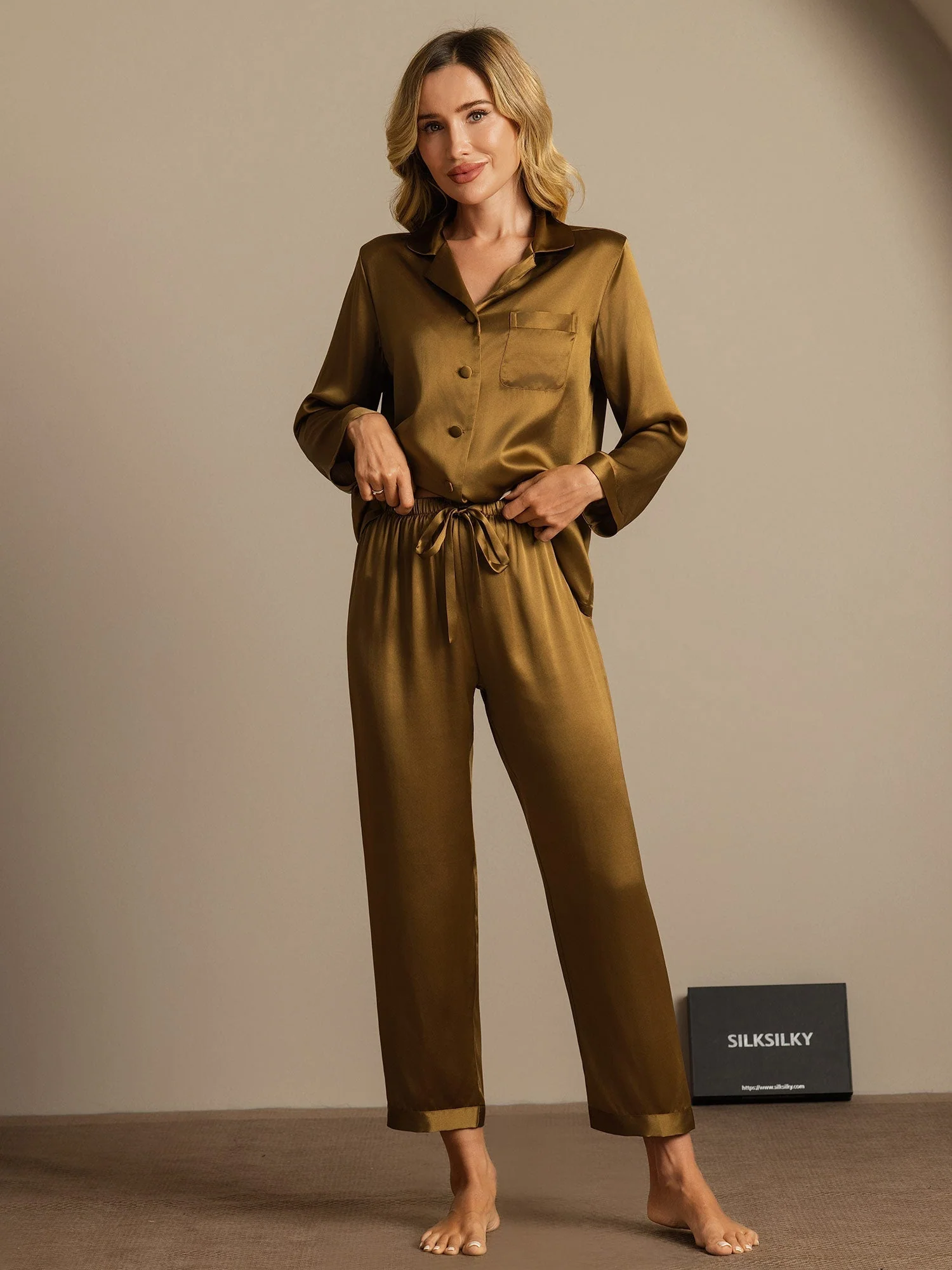 Women's Pure Silk Long Sleeve Pyjamas Set - Image 65