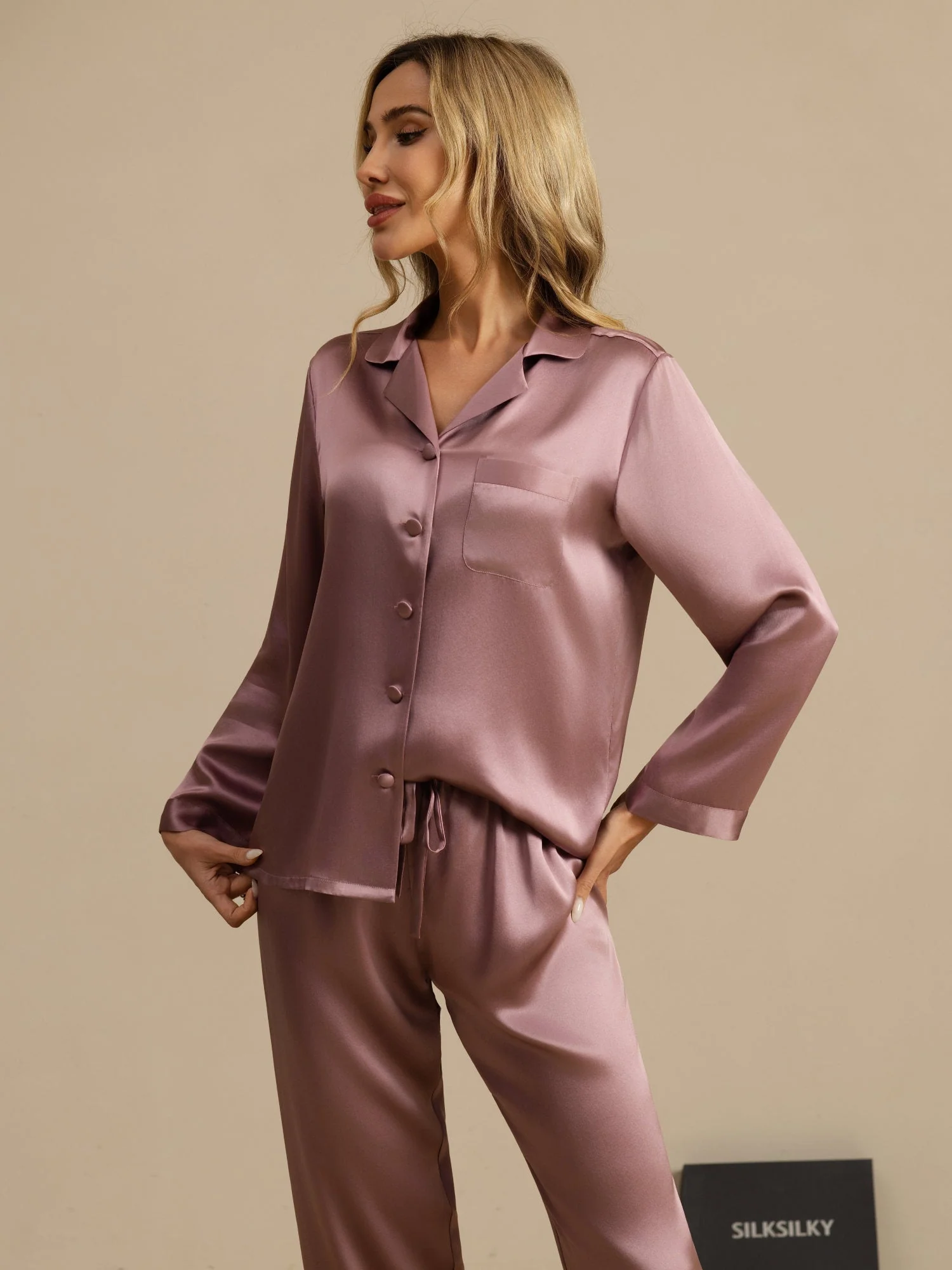 Pure Silk Long Sleeve Women's Pyjamas Set - Image 10
